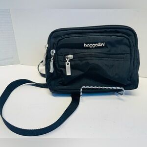 Baggallini Black small Crossbody